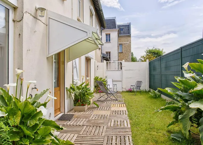 Maison De Familiale Pres Des Commerces Et A Franceville - Fr-1-788-10 Дом отдыха