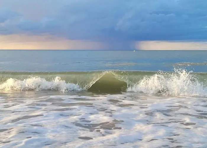 Maison De Familiale Pres Des Commerces Et A Franceville - Fr-1-788-10 Дом отдыха